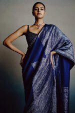 Noir Sapphire Saree - Image 2
